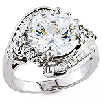 Diamond and white diamond gold ring.