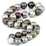 Multicolor pearl necklace