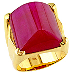 Ruby and yellow gold ring.