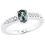 Alexandrite and white diamond gold ring.