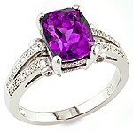 Amethyst and white diamond gold ring.