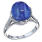 Blue sapphire and white diamond gold ring.