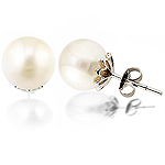 Freshwater pearl and white gold stud earrings