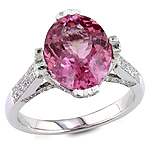 Spinel and white diamond gold ring.